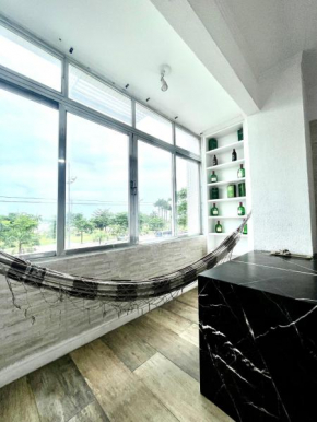 Apartamento de dois dormitórios com vista ao mar